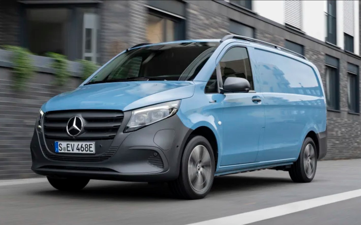 Навіщо водії перекачують шини: чим це може допомогти та заважити у дорозі